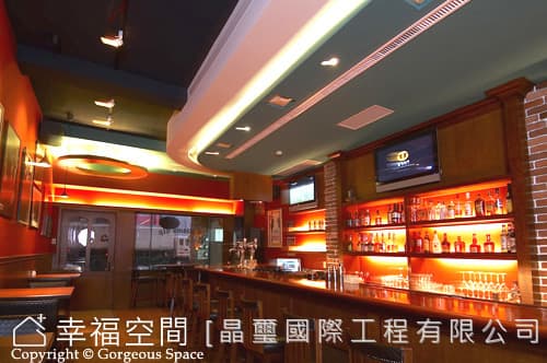 進門處天花