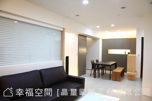 玻璃背牆