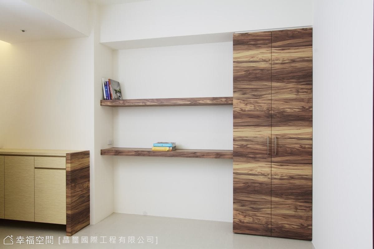 書架