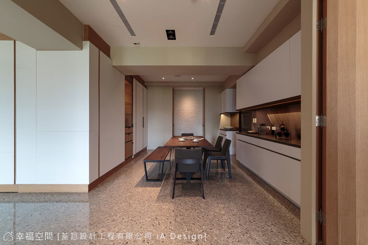 Lee Residence