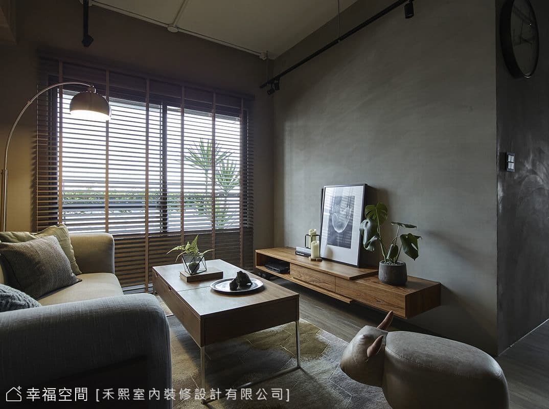 清水模質地