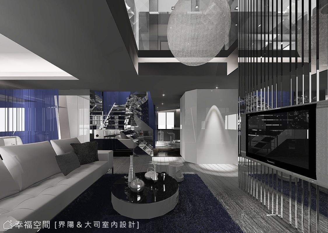 客廳望向餐廳
