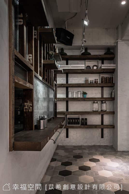 展示層板