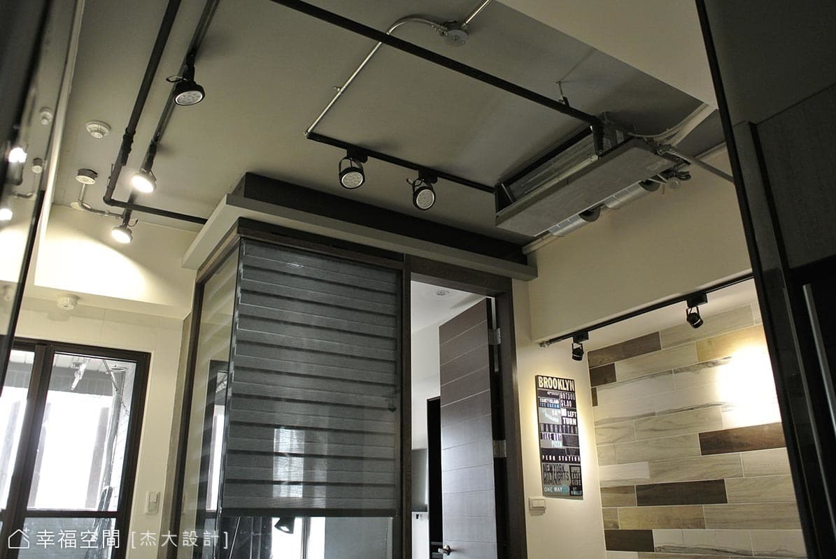 現代工業感 10坪質感小屋大改造