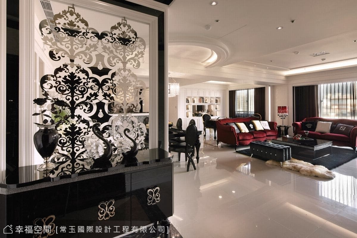玄關望向客廳