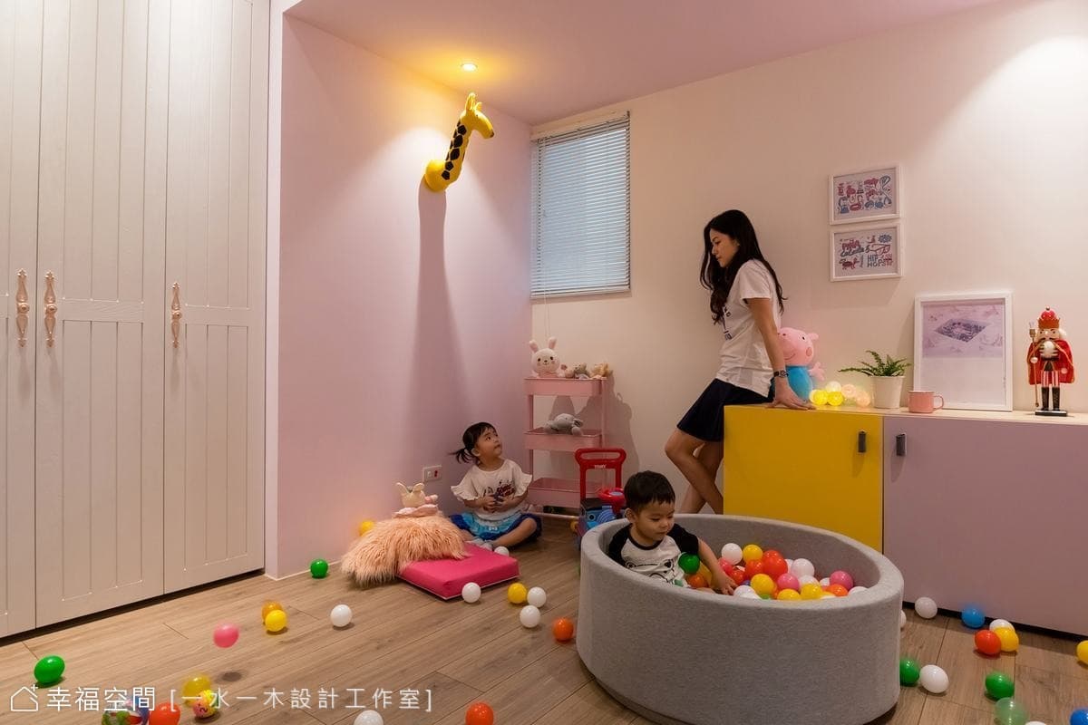 翱。由