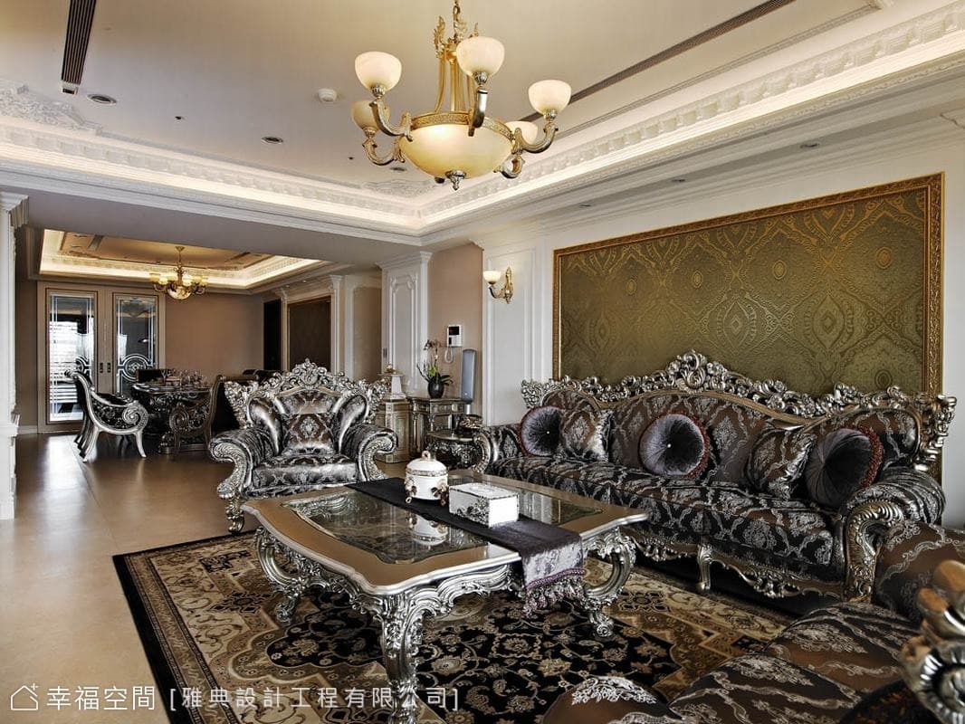 客廳望向餐廳