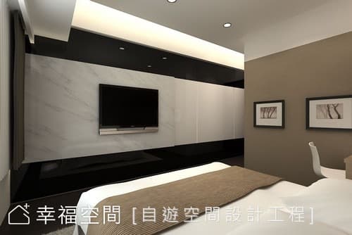 長輩房電視牆