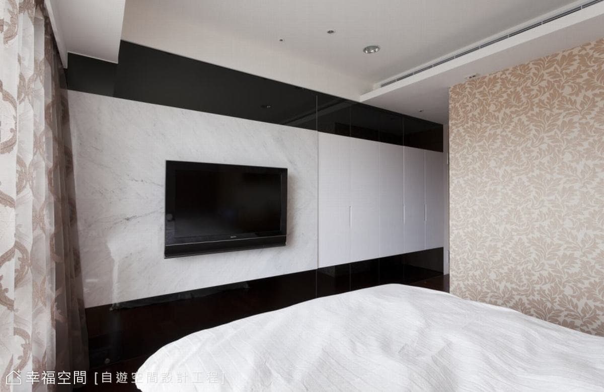 主臥電視牆