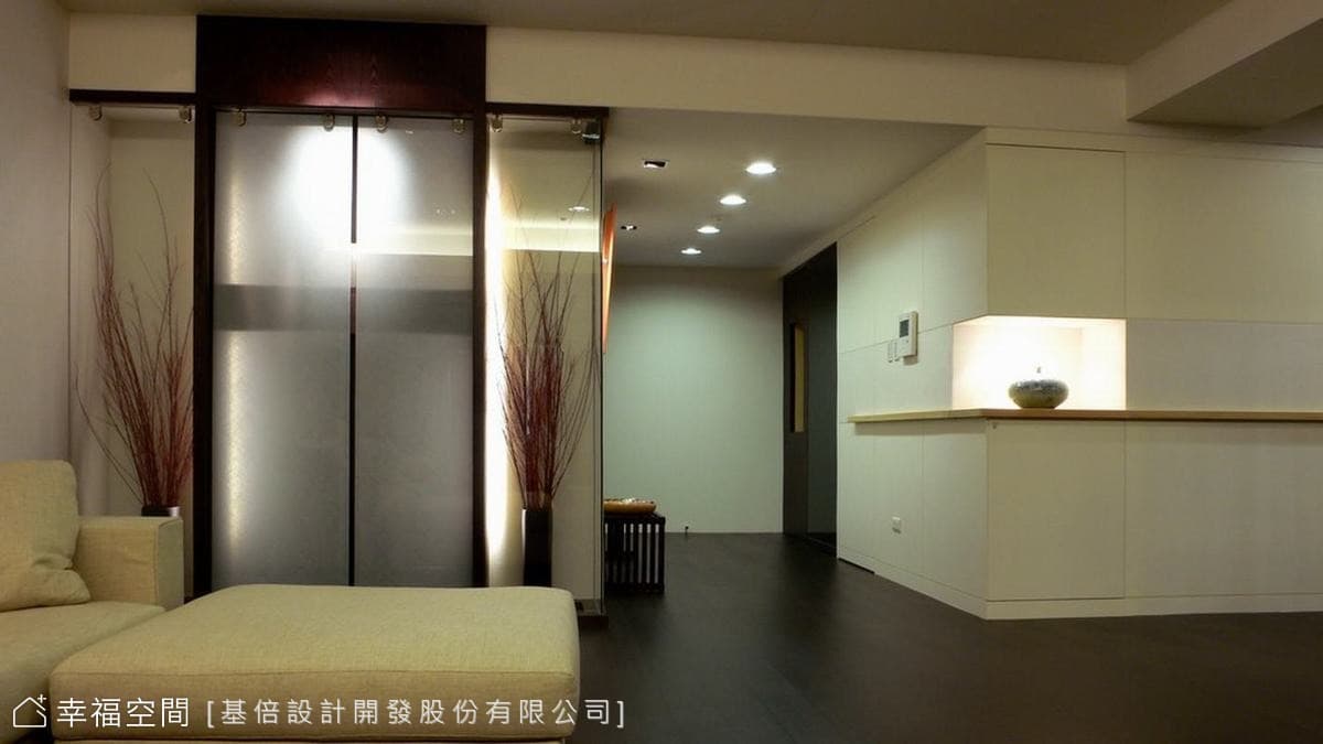 透明展示櫃
