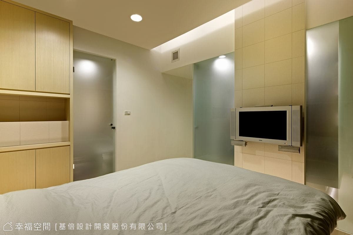 主臥電視牆