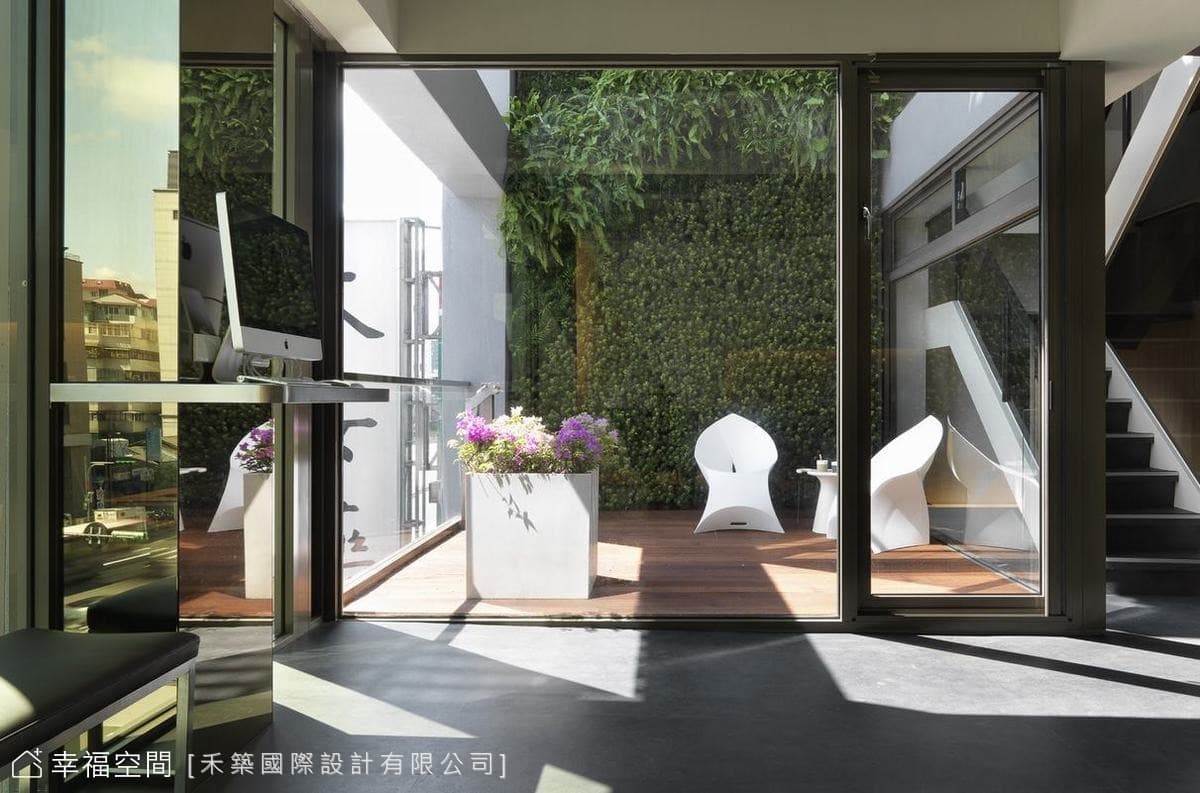 綠意植生牆