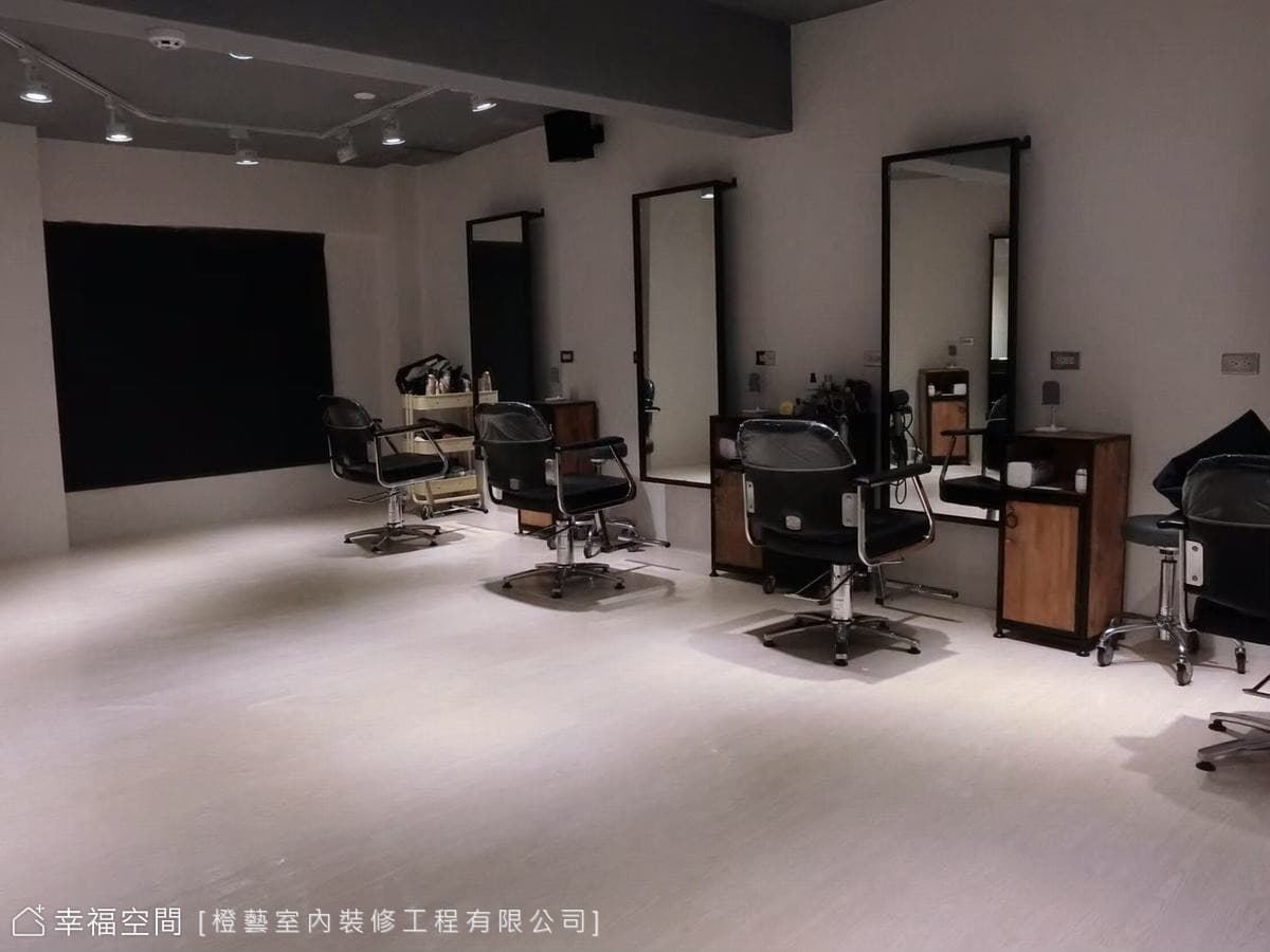 Urban Jungle 都市中的叢林 悠閒的暫時逃離喧囂｜工業風｜20坪