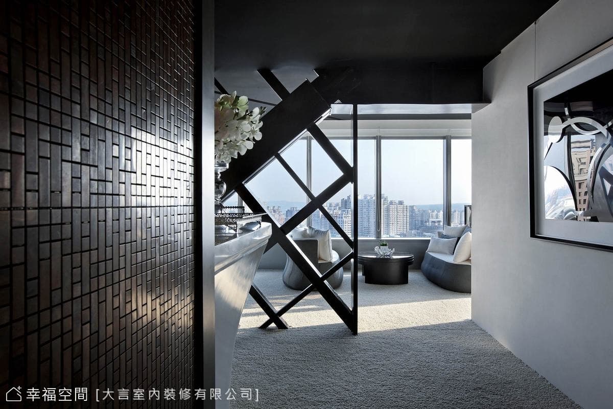 坐擁無際視野  展演健髮中心的簡練美學｜現代風｜260坪