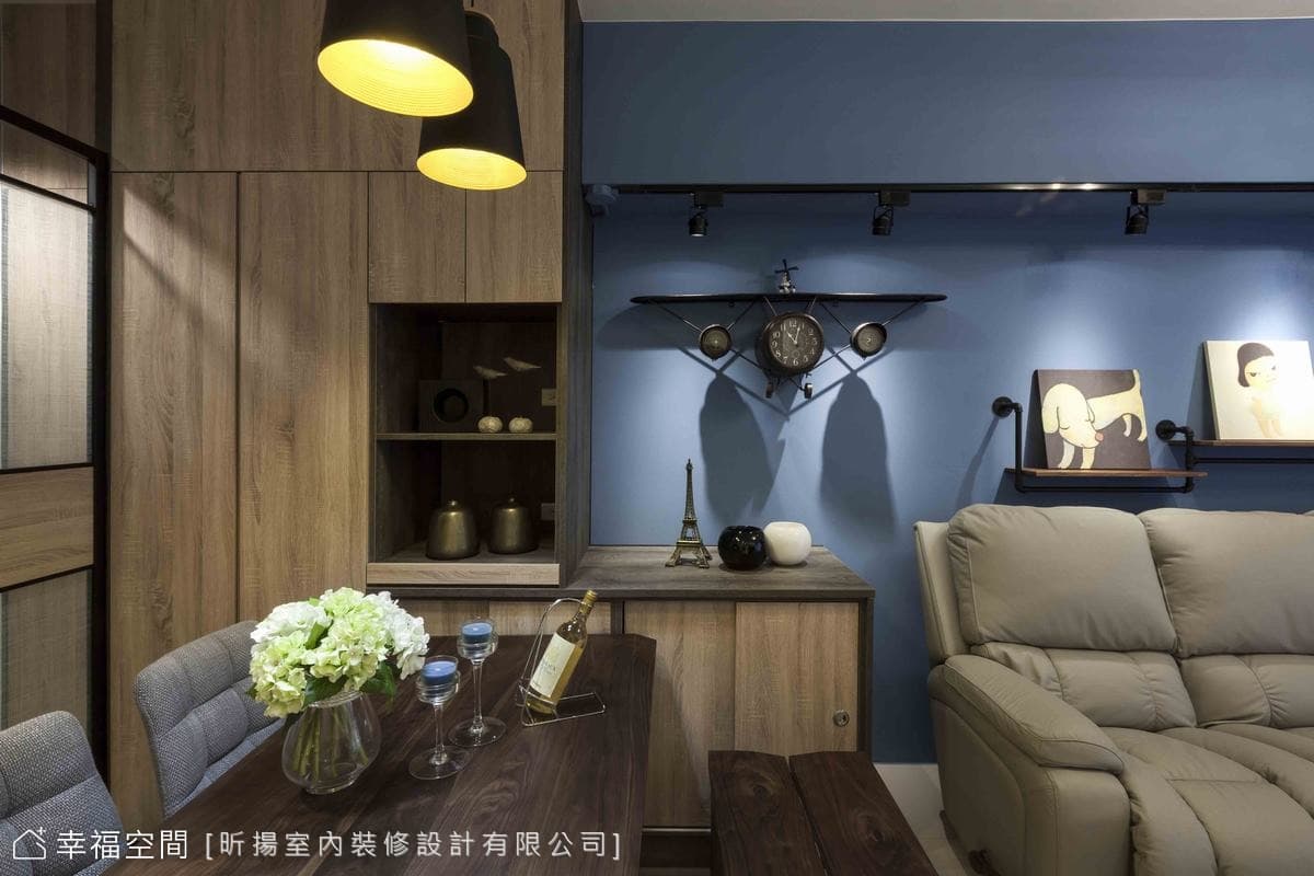 灰階藍調打造個性工業LOFT風況味宅│20坪