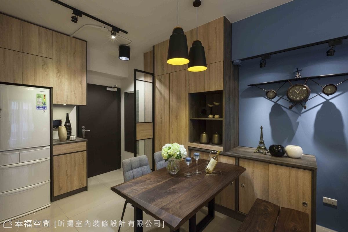 灰階藍調打造個性工業LOFT風況味宅│20坪
