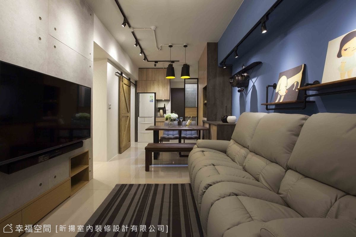 灰階藍調打造個性工業LOFT風況味宅│20坪