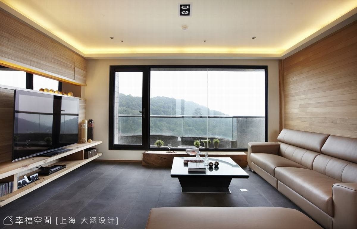 客廳望向戶外