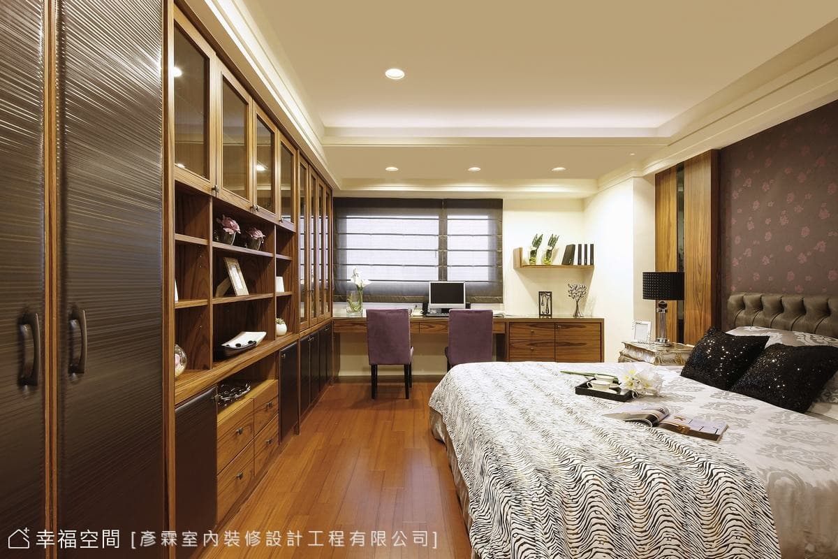 主臥櫃體及書桌