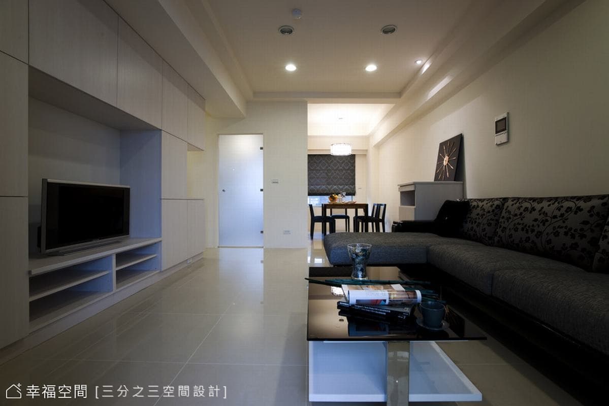 從陽台望向室內