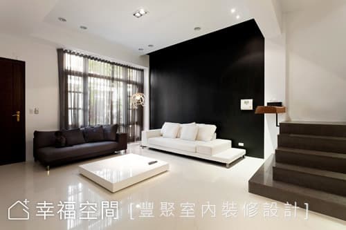 玄關望向室內