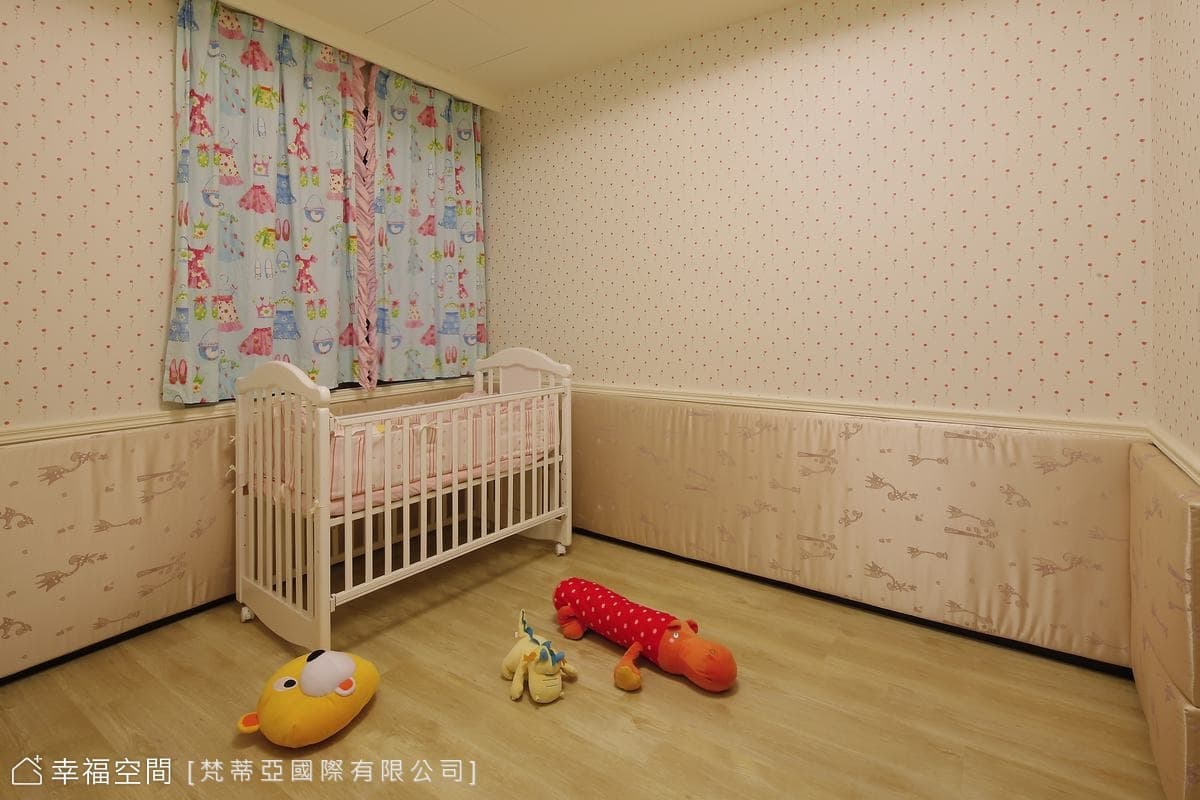 嬰兒房