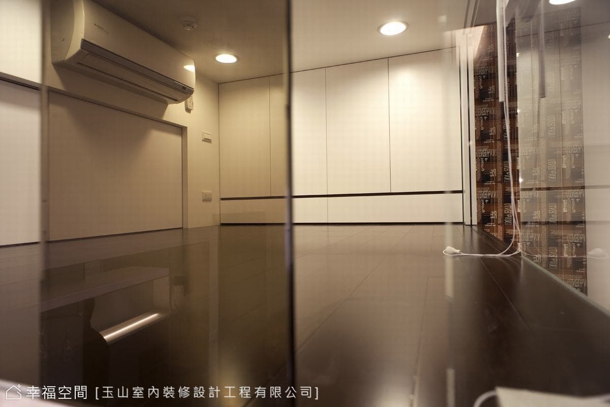 臥房與儲藏間