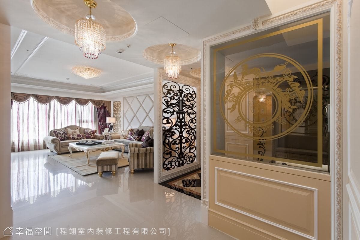 餐廳望向玄關