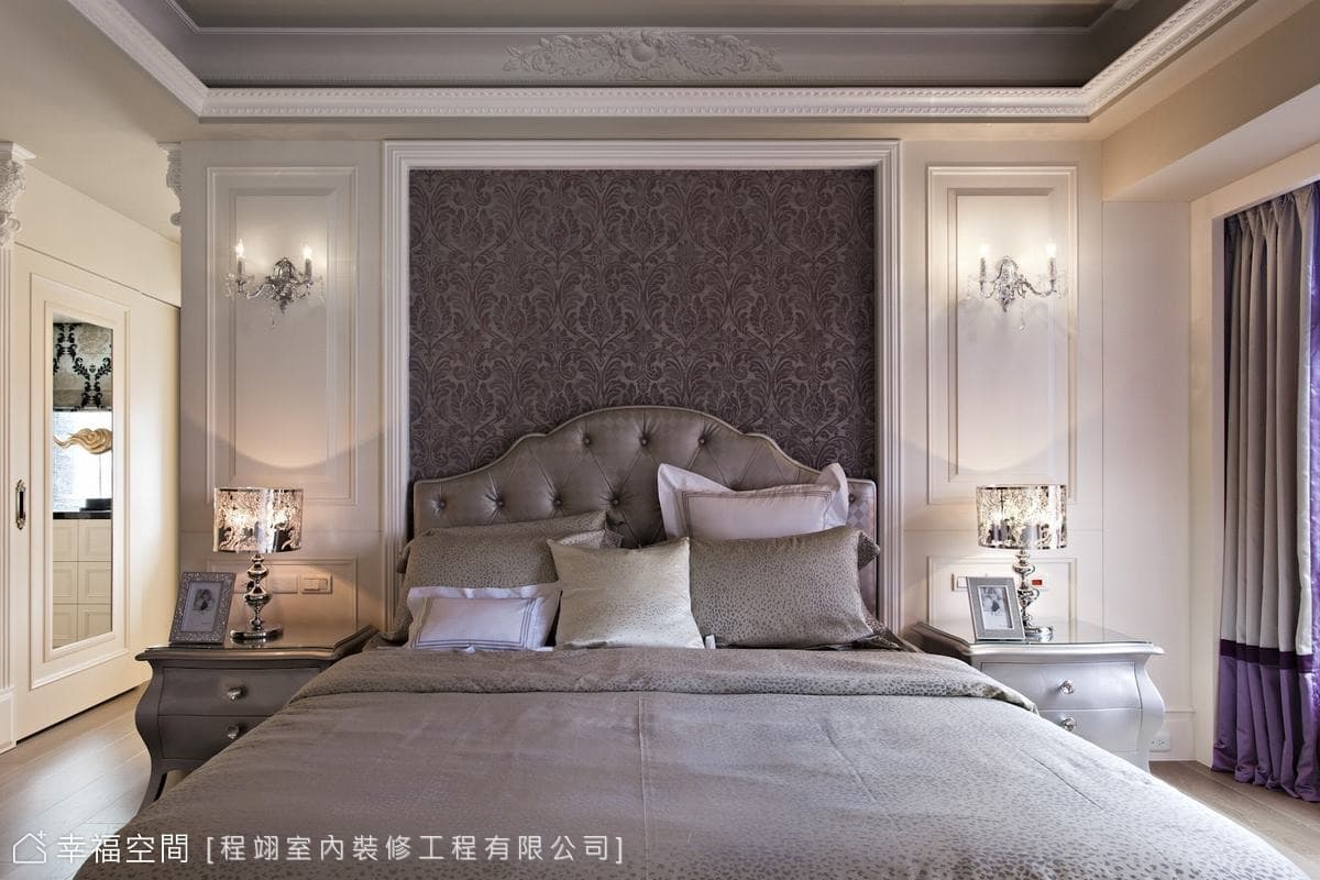 主臥床頭