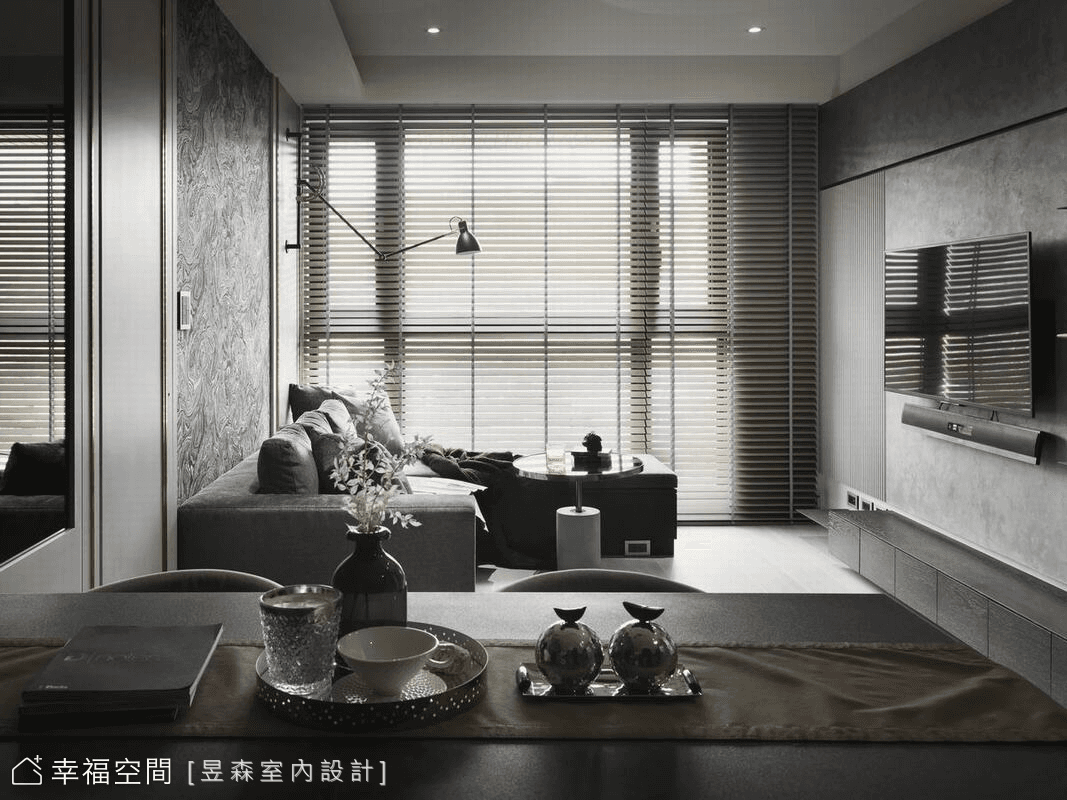 GRAY SCALE SPACE