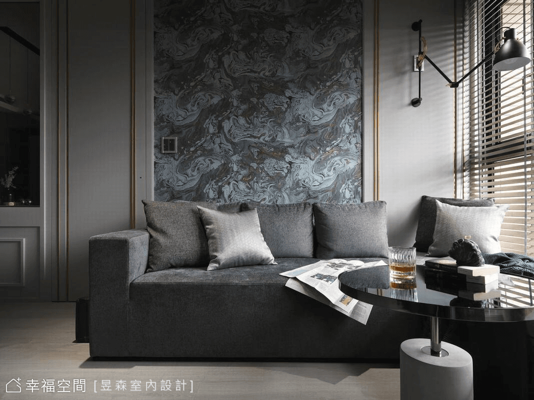 GRAY SCALE SPACE