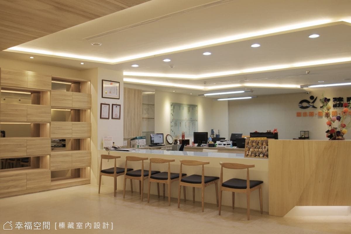 台中商空線條延伸現代風