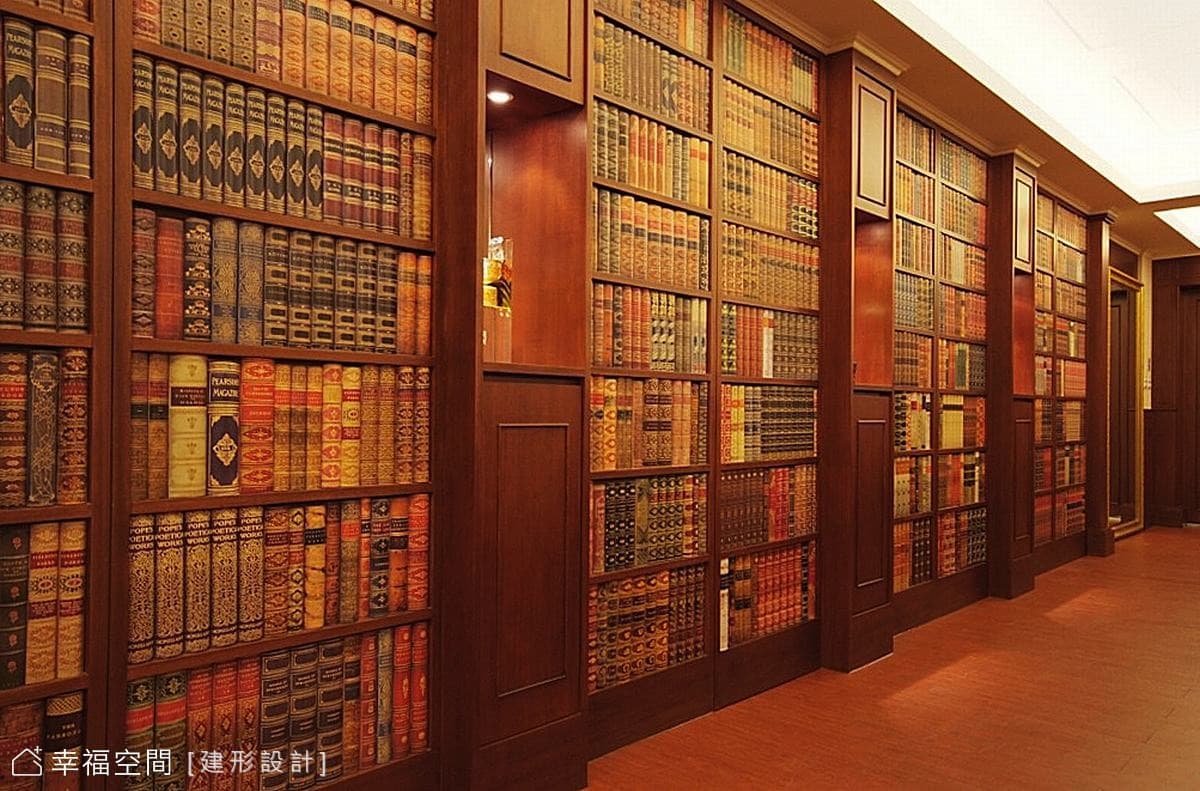 遇見霍格華茲 如置身圖書館的辦公空間