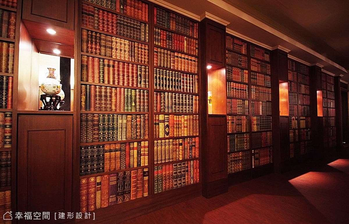 遇見霍格華茲 如置身圖書館的辦公空間