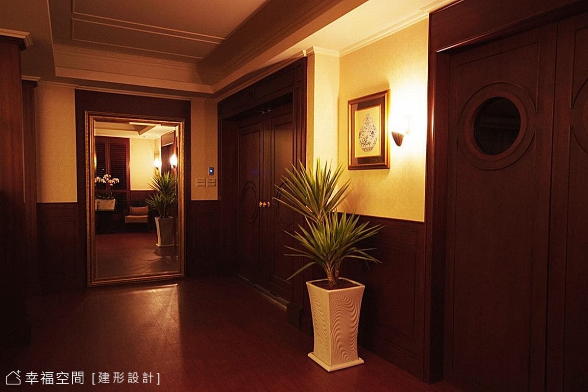 遇見霍格華茲 如置身圖書館的辦公空間