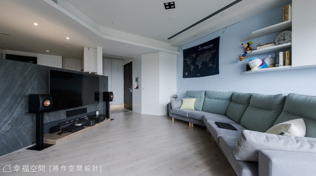 斜角電視牆