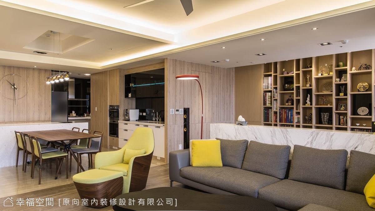 居 . CASA