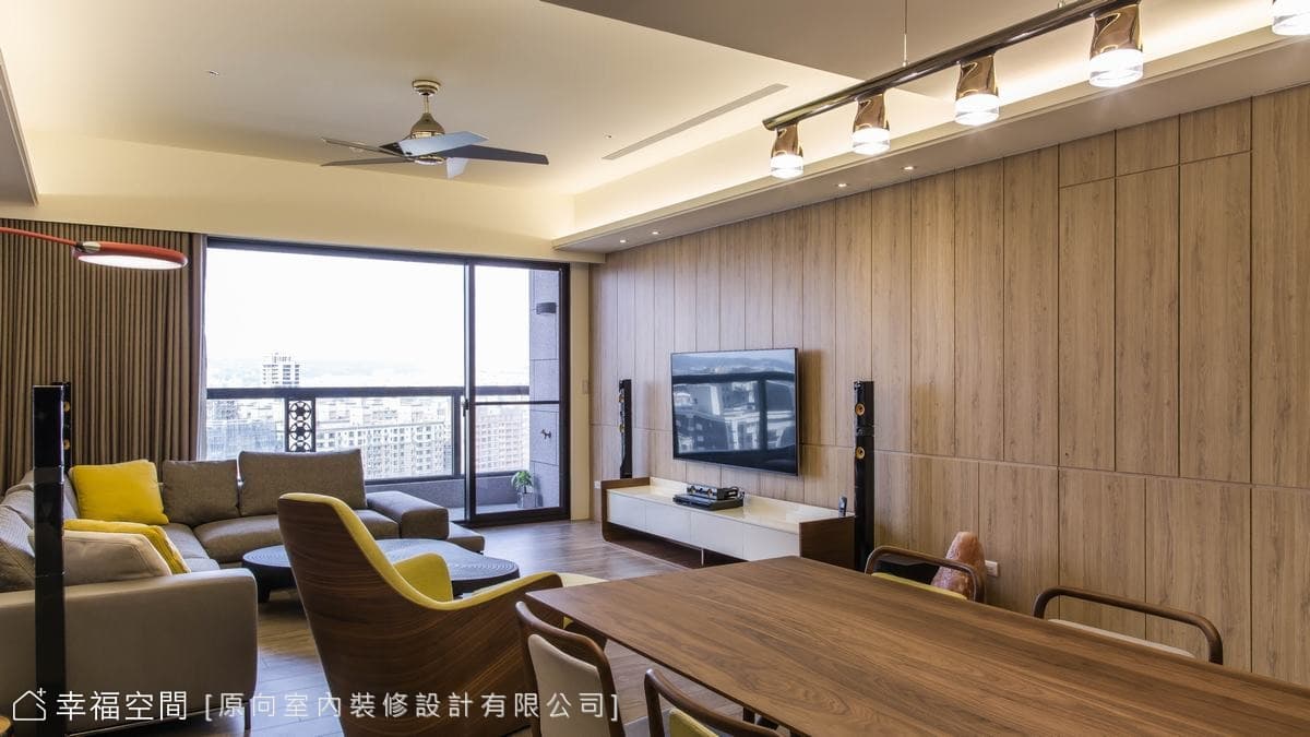 居 . CASA