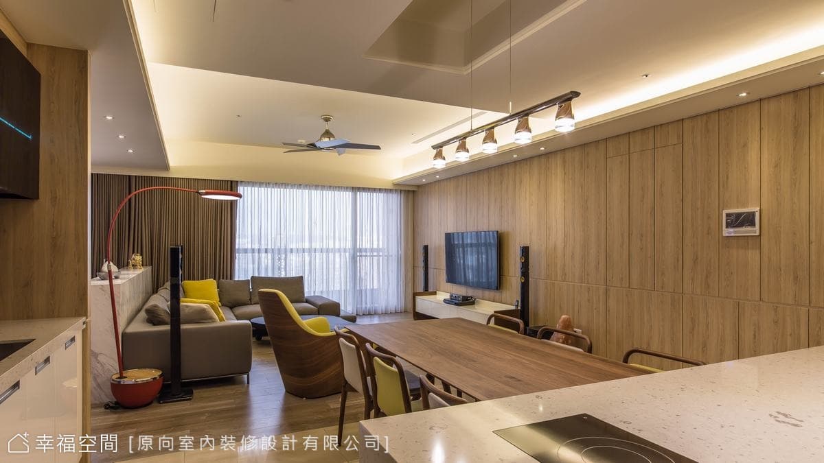 居 . CASA