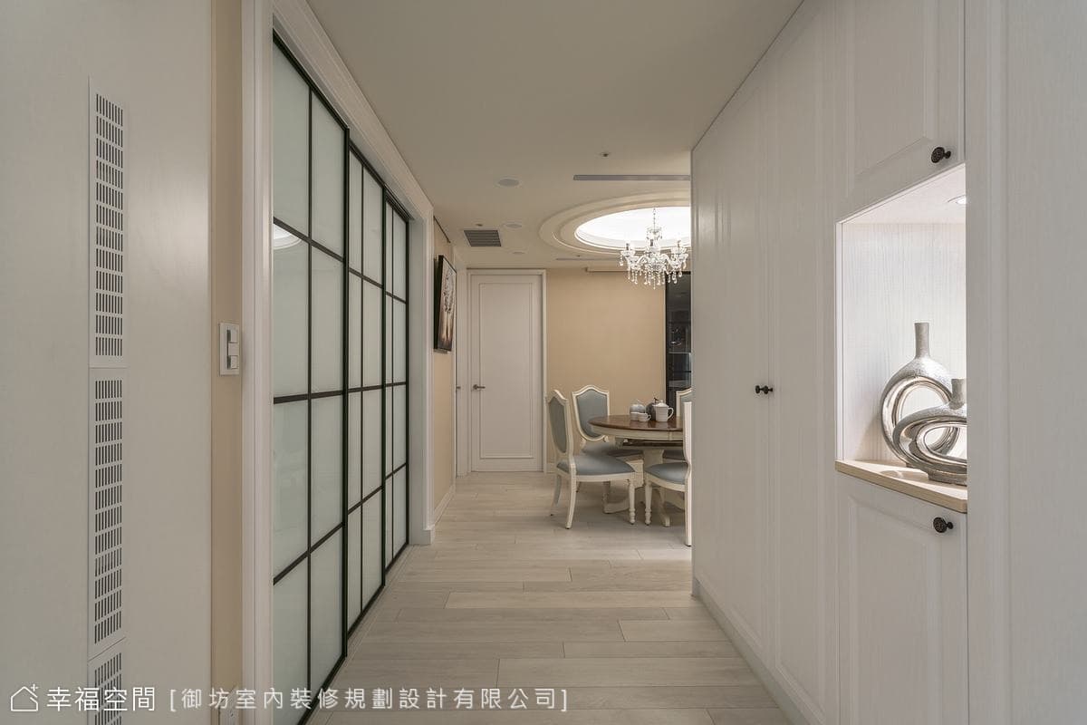 白色優雅美式居宅