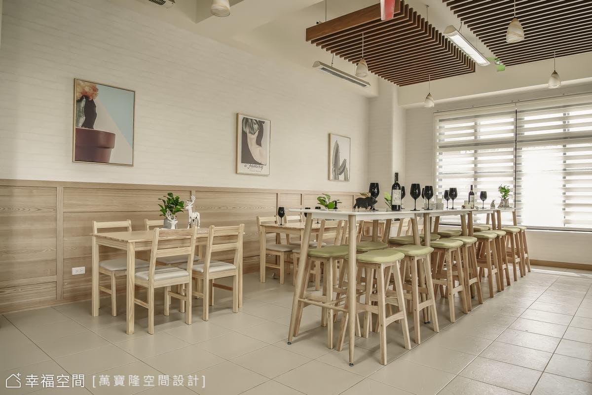 億載國小形象牆