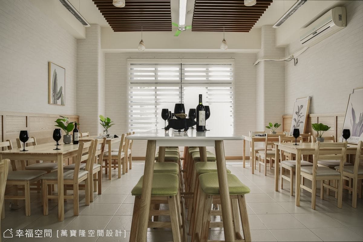億載國小形象牆