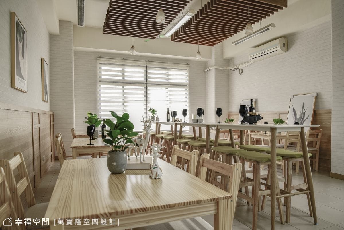 億載國小形象牆