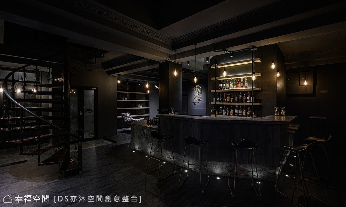 逸茶酒室Golden Bar
