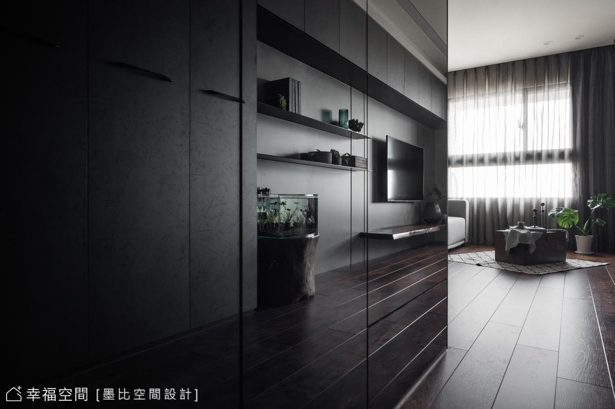隱藏門片