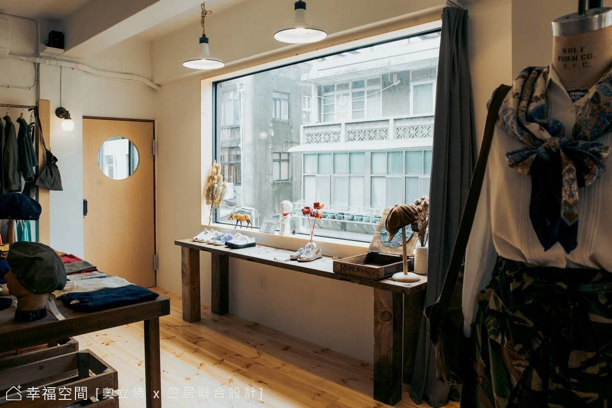 A ROOM MODEL