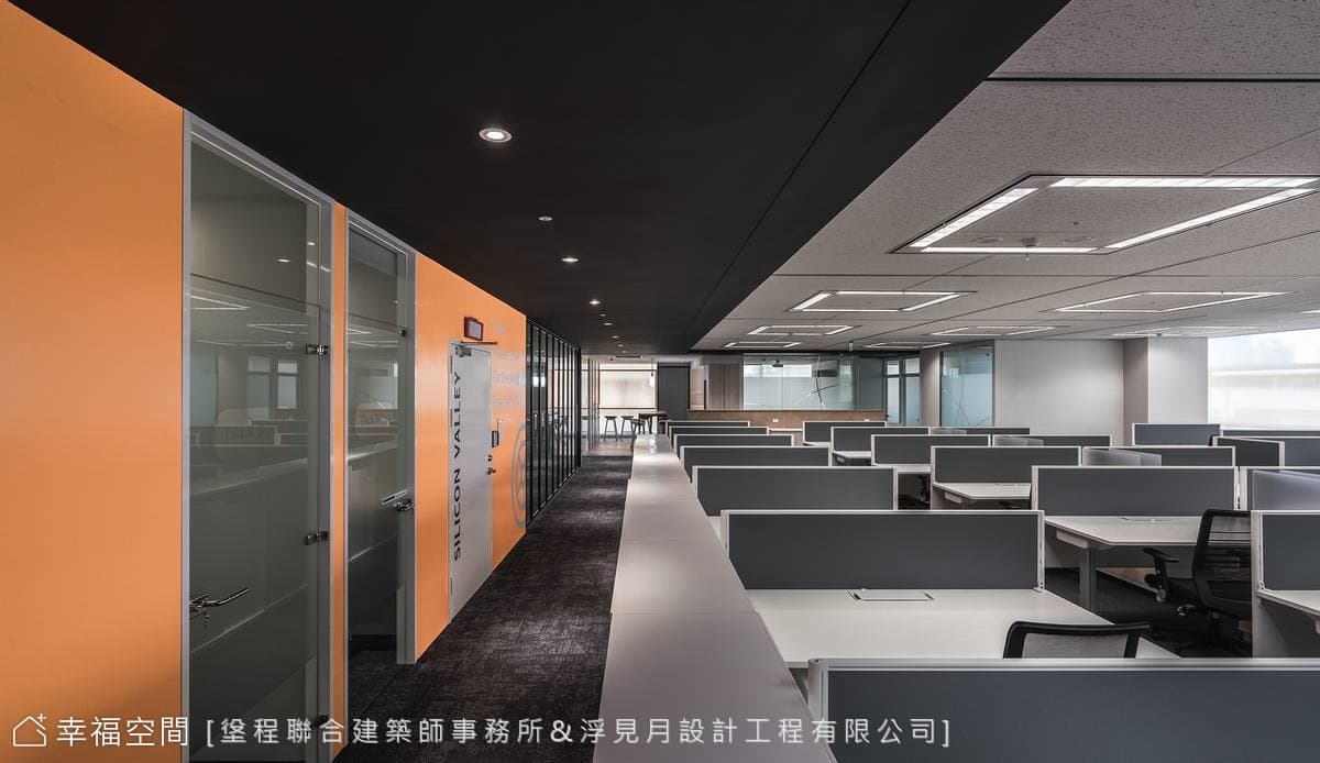 企業識別色圍塑主色調