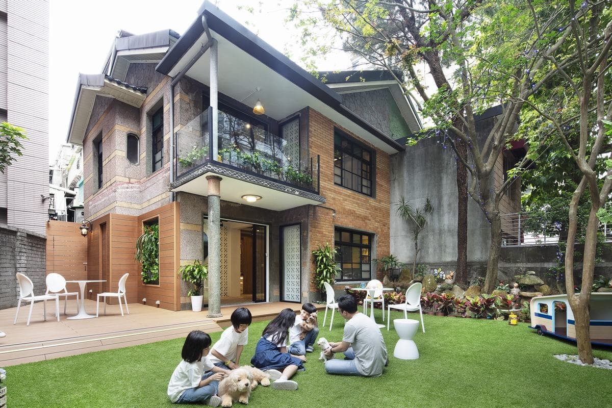 被遺忘的廢棄老宅，變身萌寵豪宅！